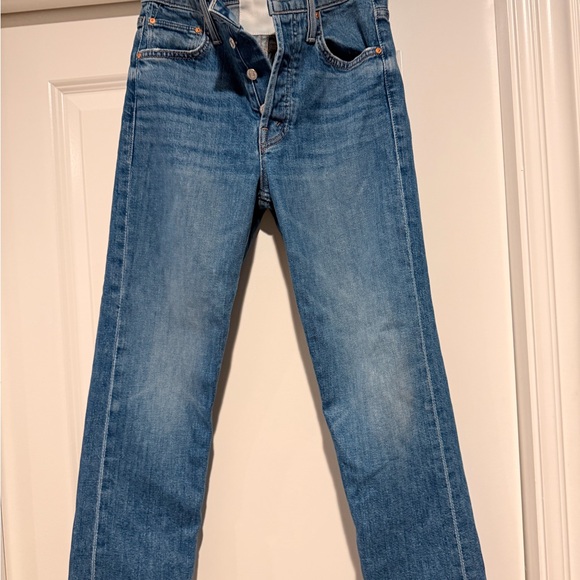 Tomcat Jeans in Kneeling on Stones - Picture 2 of 5